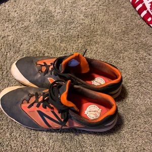 New balance baseball cleats.